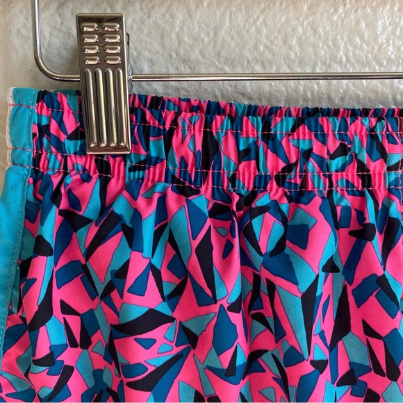 Nike Girls Pink Blue Pattern Athletic Running Shorts Girls Youth Size Large - Picture 2 of 8